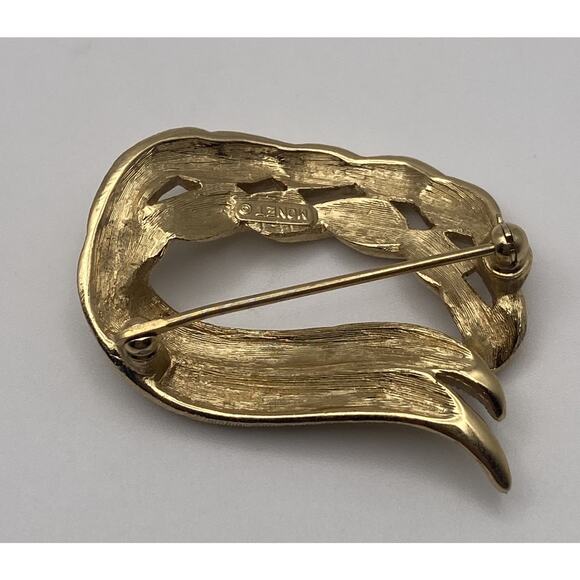 Vintage Monet Brushed Gold Tone Modernist Twisted Leaf Costume Brooch - Picture 6 of 12